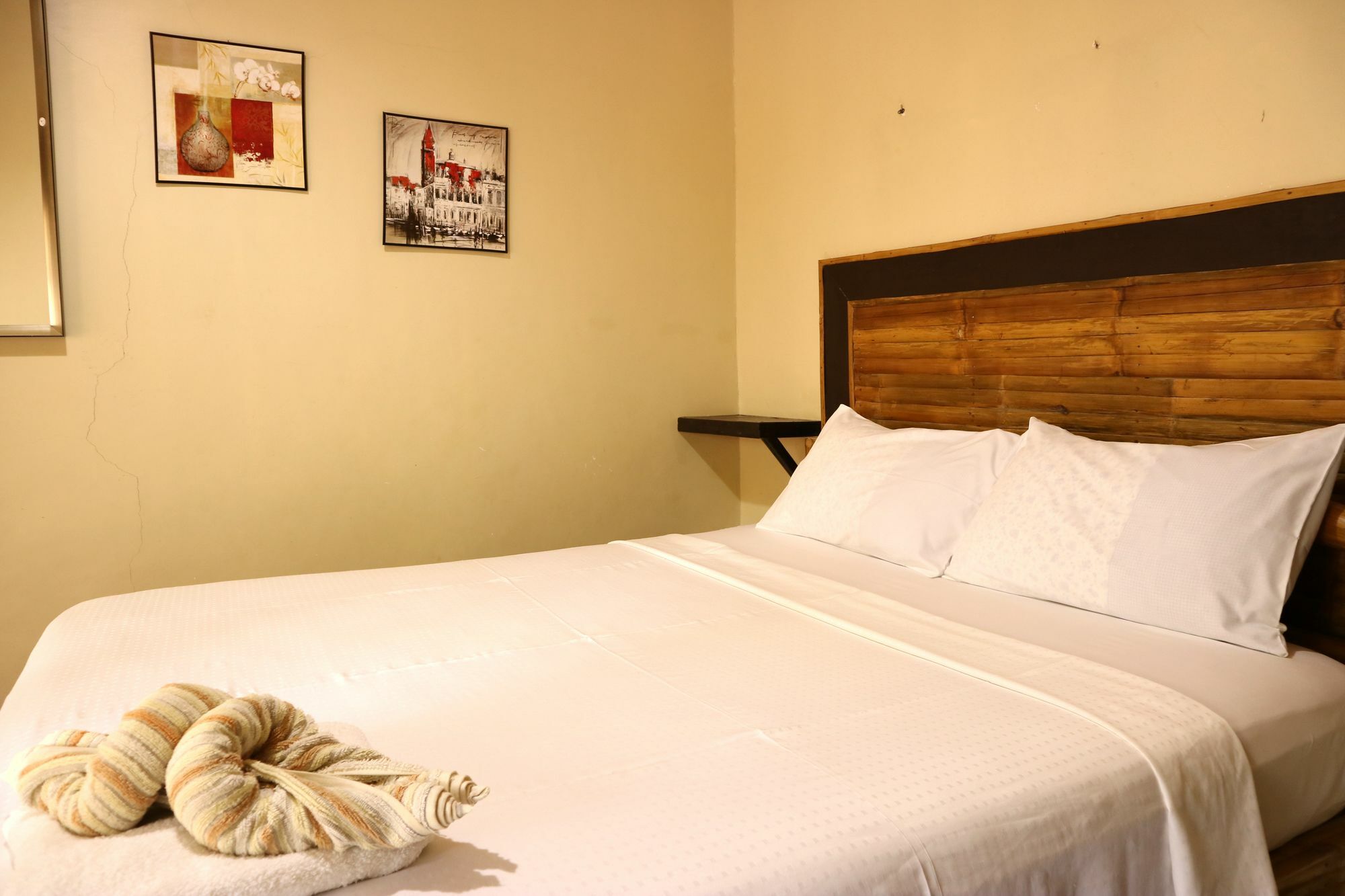 Casa Mia Resort Puerto Galera Extérieur photo