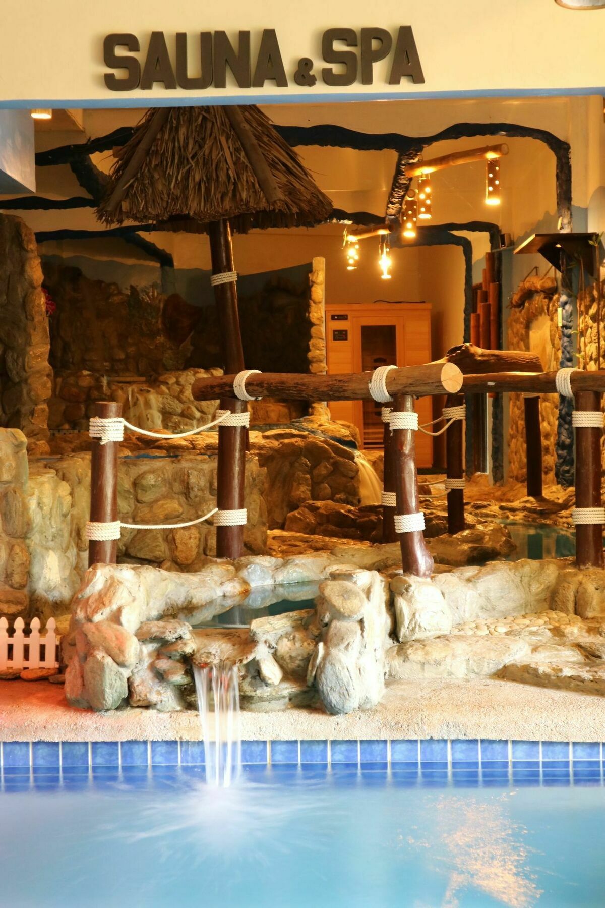 Casa Mia Resort Puerto Galera Extérieur photo